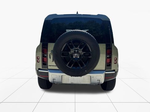 Used 2025 Land Rover Defender 110 S AWD/4WD image 7