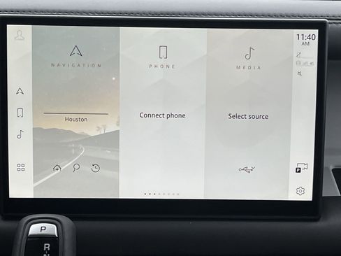 Used 2025 Land Rover Defender 110 S image 22