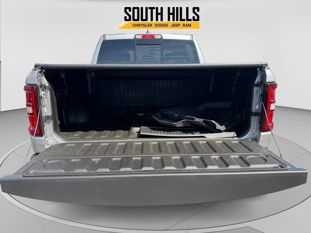 Used 2025 RAM 1500 Big Horn AWD/4WD image 19