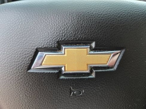 Used 2020 Chevrolet Silverado 1500 LT RWD image 32