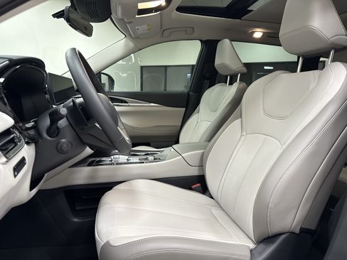 Certified 2027 INFINITI QX60 Luxe w/ Cargo Package FWD image 12