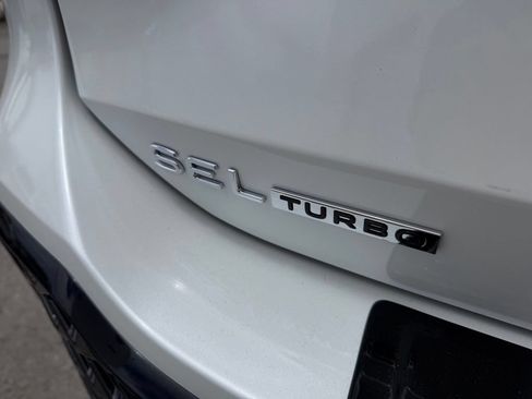 New 2026 Volkswagen Tiguan SEL R-Line AWD/4WD image 11