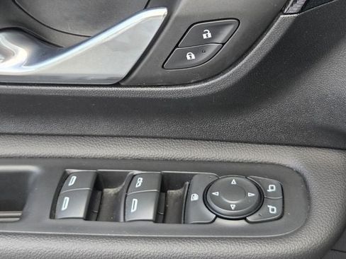 Used 2022 GMC Terrain AT4 w/ Tech Package AWD/4WD image 37
