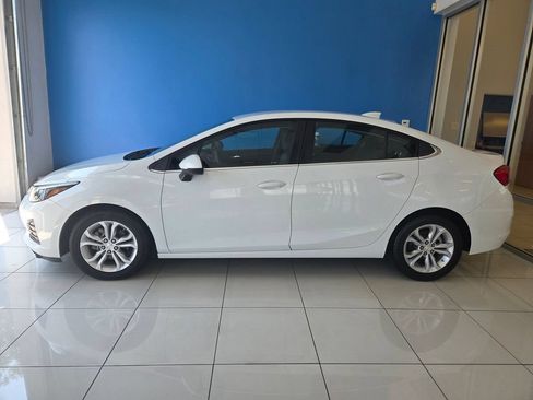 Used 2019 Chevrolet Cruze LT FWD image 5