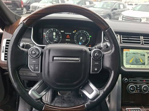 Used 2017 Land Rover Range Rover HSE image 21