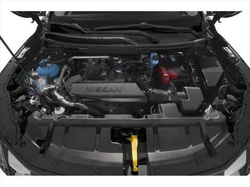 Used 2024 Nissan Rogue S image 8