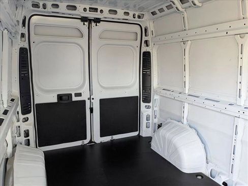 Used 2024 RAM ProMaster 2500 w/ Cold Weather Group image 19