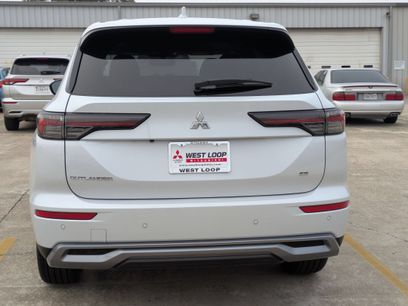 New 2026 Mitsubishi Outlander SE