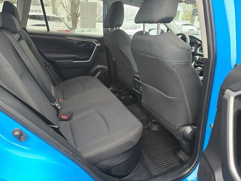 Certified 2021 Toyota RAV4 LE AWD/4WD image 13