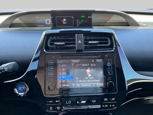 Used 2017 Toyota Prius Four w/ Advanced Technology Package FWD image 7