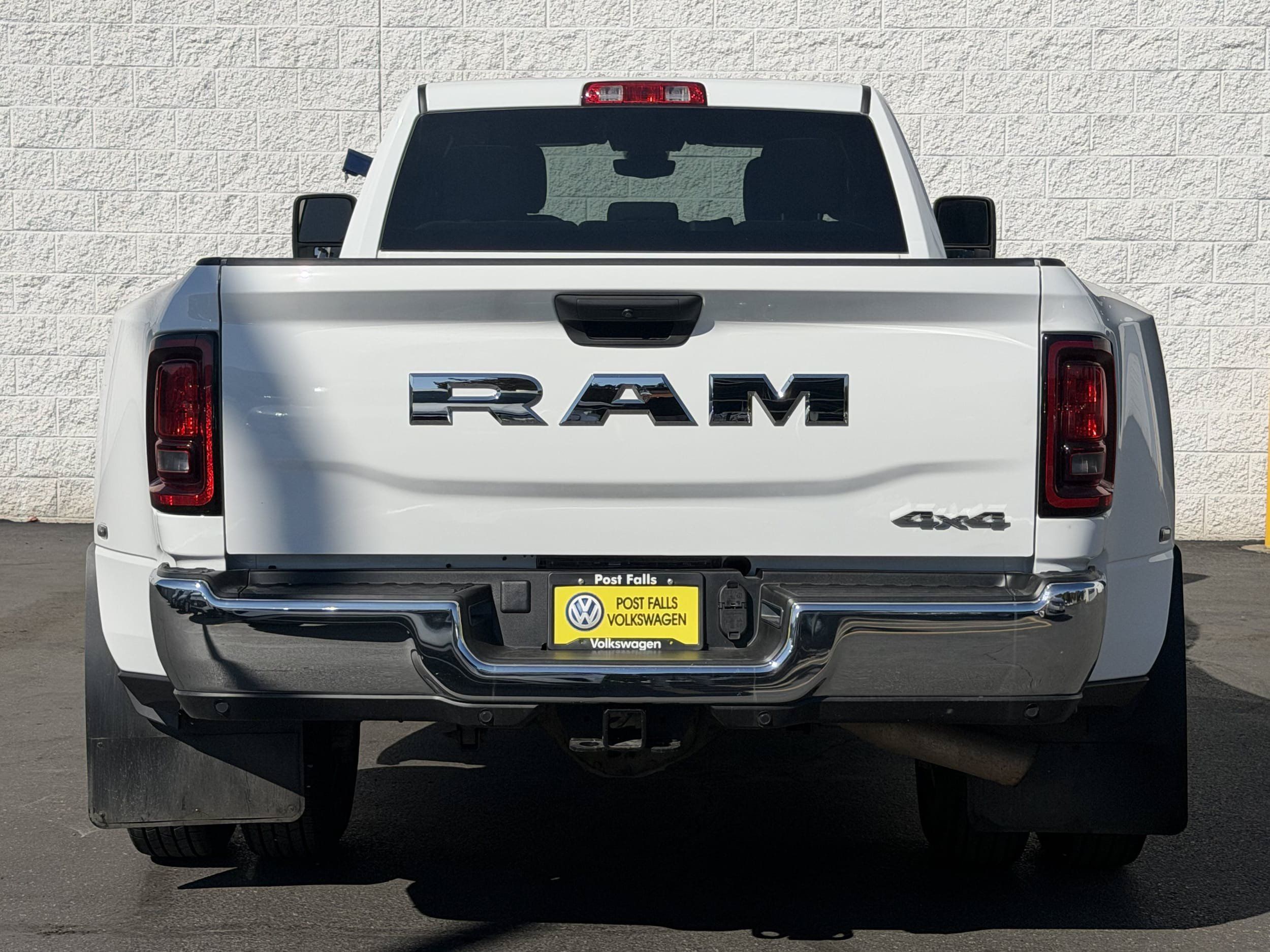 Used 2023 RAM 3500 Big Horn w/ Level 1 Equipment Group AWD/4WD image 6