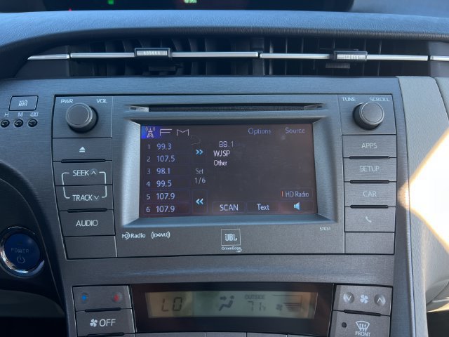 Used 2015 Toyota Prius Four FWD image 22