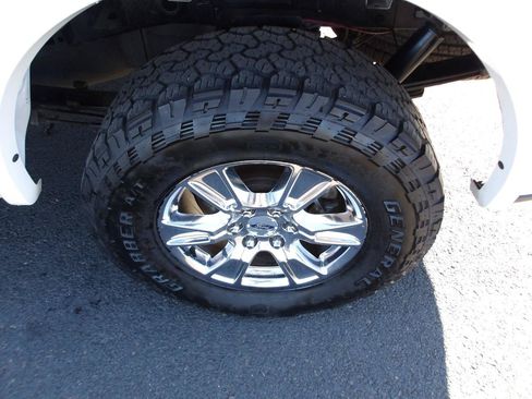 Used 2015 Ford F150 Lariat w/ Equipment Group 502A Luxury AWD/4WD image 24
