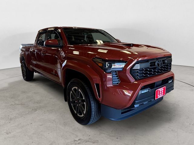 Used 2025 Toyota Tacoma TRD Sport AWD/4WD image 8