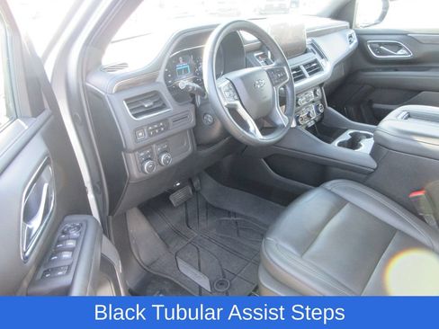 Certified 2024 Chevrolet Suburban Z71 w/ Luxury Package AWD/4WD image 14