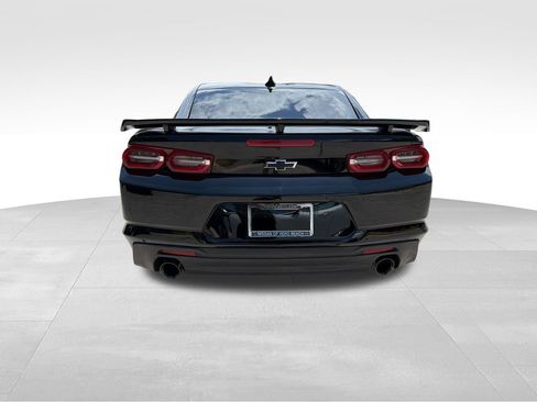 Used 2021 Chevrolet Camaro LT RWD image 10