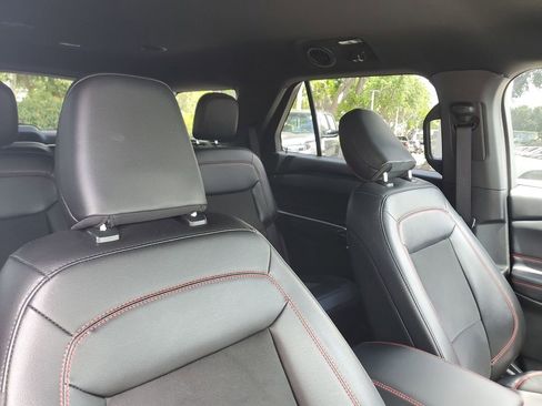 Used 2022 Ford Explorer ST-Line w/ Class IV Trailer Tow Package AWD/4WD image 26