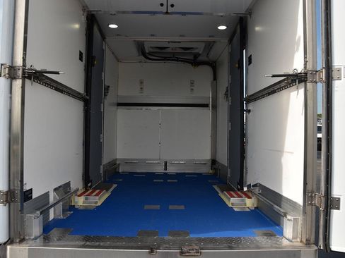Used 2023 Ford E-350 and Econoline 350 Super Duty w/ Power Windows & Locks Group RWD image 13