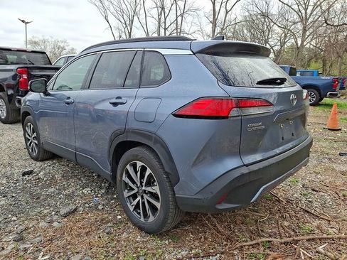 Used 2025 Toyota Corolla Cross XLE image 4