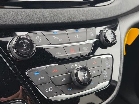 New 2026 Chrysler Voyager LX FWD image 18