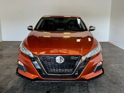 Used 2022 Nissan Altima 2.0 SR FWD image 2