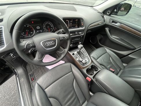 Used 2017 Audi Q5 2.0T Premium Plus w/ Technology Package image 25