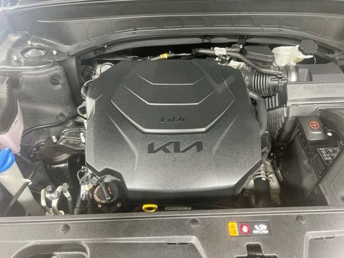 Certified 2023 Kia Telluride EX w/ EX Captain's Chair Package FWD image 33