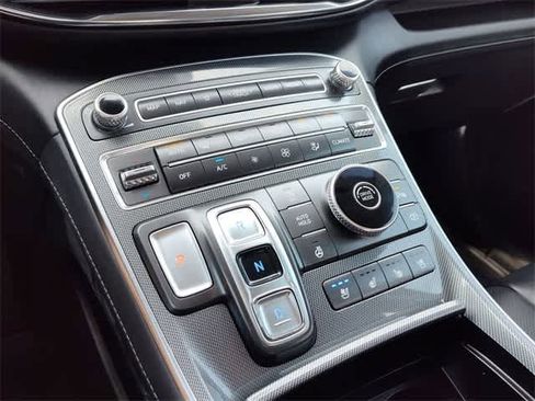 Used 2022 Hyundai Santa Fe Limited image 21