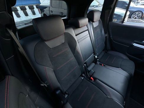 Used 2024 Mercedes-Benz GLB 250 GLB 250 image 43