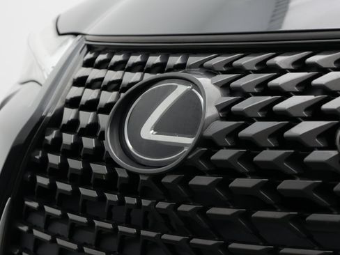 Used 2021 Lexus UX 200 w/ Accessory Package (Z2) FWD image 12