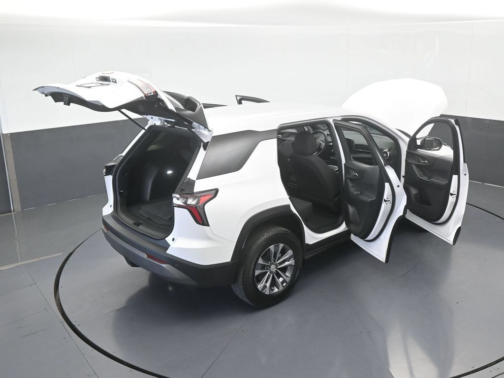 Used 2026 Chevrolet Equinox LT FWD image 64