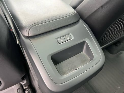 Certified 2023 Volvo XC60 B5 Core w/ Climate Package AWD/4WD image 19