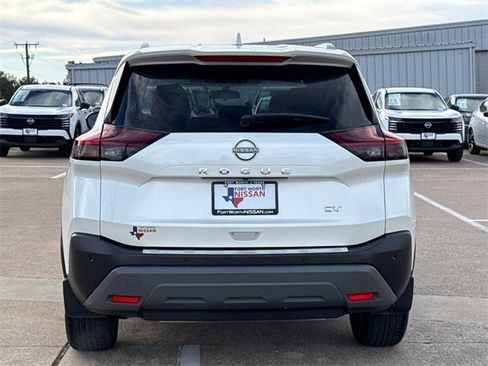 Certified 2023 Nissan Rogue SV w/ SV Premium B Package image 8