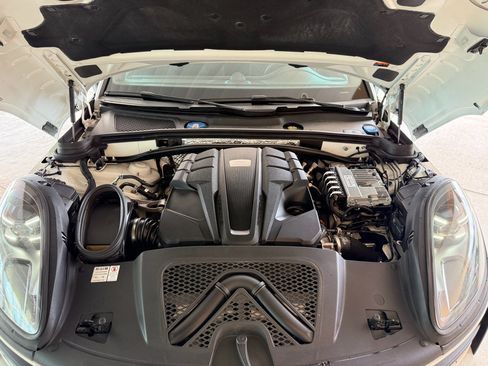 Used 2019 Porsche Macan S AWD/4WD image 34