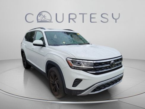 Used 2022 Volkswagen Atlas SE w/ Panoramic Sunroof Package FWD image 19
