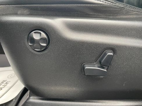 Used 2014 Jeep Grand Cherokee Limited image 23