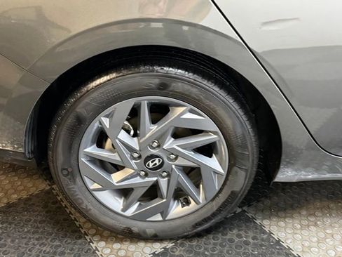 Used 2024 Hyundai Elantra SEL image 13