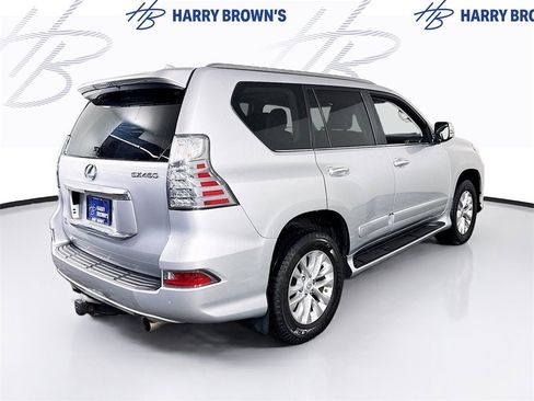 Used 2018 Lexus GX 460 image 33
