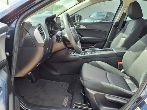 Used 2017 MAZDA MAZDA3 Sport image 10