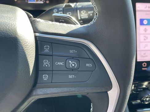 New 2025 Jeep Grand Cherokee L Limited w/ Trailer Tow Package image 15