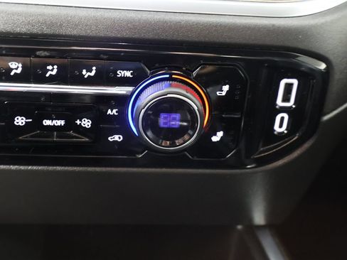 Used 2025 Chevrolet Silverado 1500 LT Trail Boss w/ Convenience Package II AWD/4WD image 49