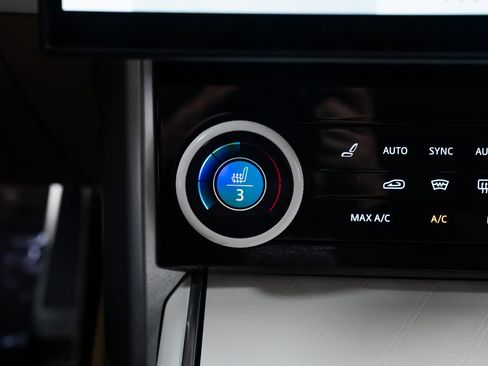 Used 2023 Land Rover Range Rover SV image 15