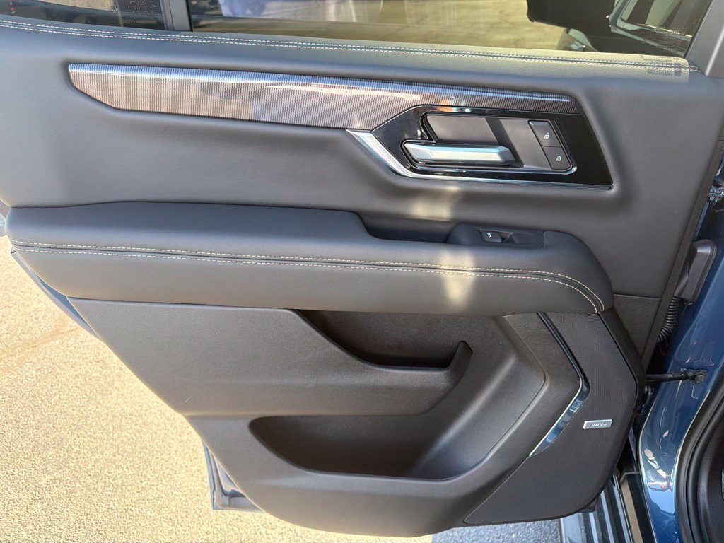 Used 2026 GMC Yukon Elevation AWD/4WD image 26