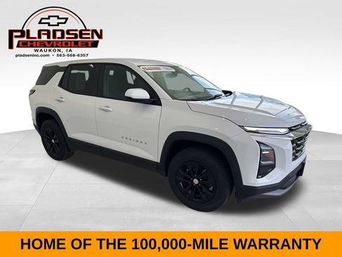 Used 2025 Chevrolet Equinox LT FWD image 3