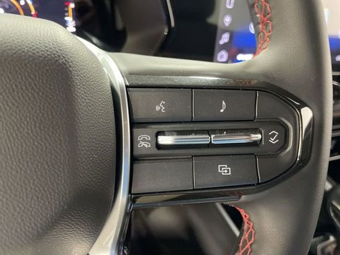 Used 2023 Chevrolet Colorado Z71 w/ Z71 Convenience Package 2 image 33