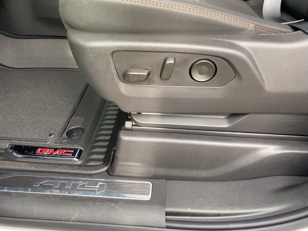 New 2026 GMC Sierra 1500 AT4 w/ AT4 Premium Package AWD/4WD image 16