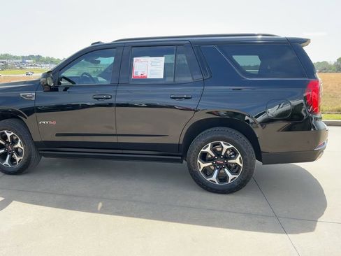 Used 2025 GMC Yukon AT4 w/ AT4 Premium Package image 6
