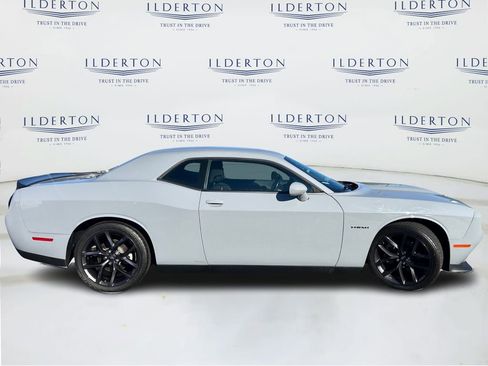 Used 2021 Dodge Challenger R/T w/ Carbon/Suede Interior Package image 5