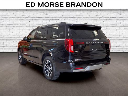 Used 2025 Ford Expedition Platinum AWD/4WD image 3
