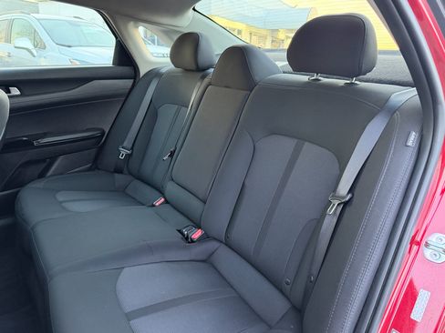 Used 2023 Kia K5 LXS image 42